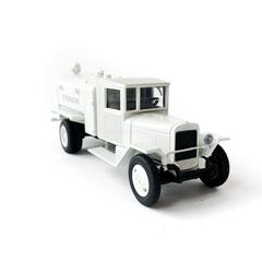 ZIS-5V BZ-39 tanker Gasoline refueling 1:43