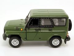 UAZ-Hunter 4x4 2004 green Bauer Autobahn Cararama 1:43 used