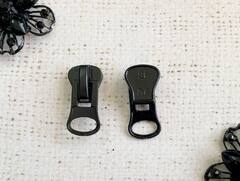 Бегунок трактор, автомат Т8, чёрный