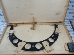 Скоба индикаторная СИ-700 (600-700мм.) Ц/д 0,01мм. ГОСТ 11098-75