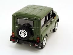 UAZ-Hunter 4x4 2004 green Bauer Autobahn Cararama 1:43 used