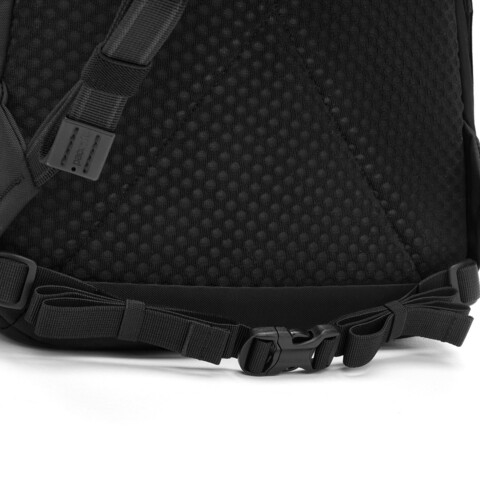 Картинка рюкзак городской Pacsafe vibe 25 черная смола - 9