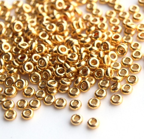 Toho Demi Round 8/0 цвет 0557 Permanent Finish Galvanized Gold
