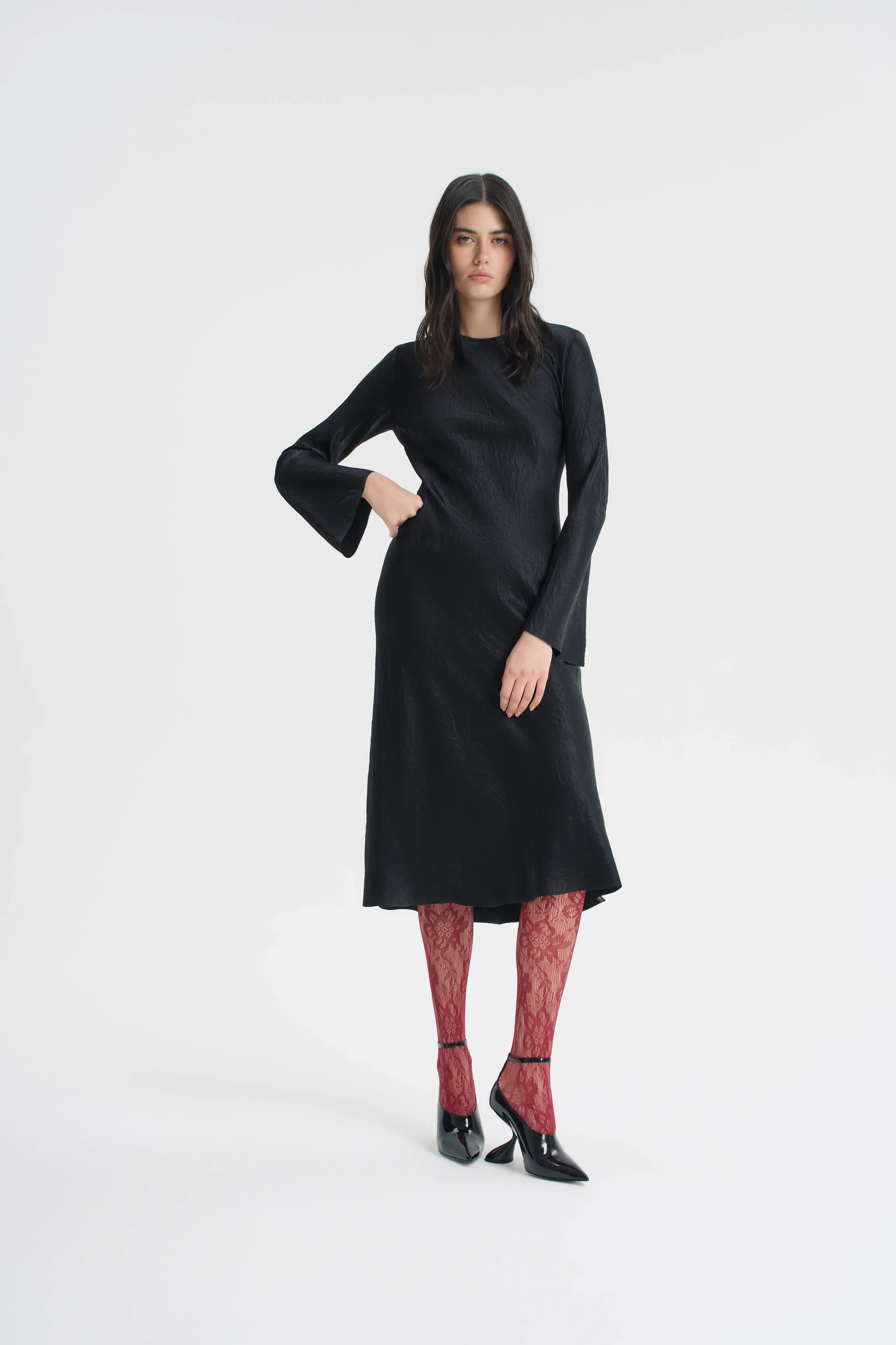 Платье-миди из жатого атласа