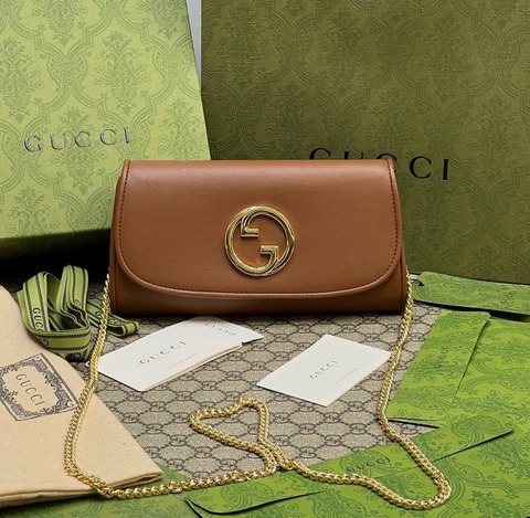 Кошелек на цепочке Gucci Blondie Continental коричневый