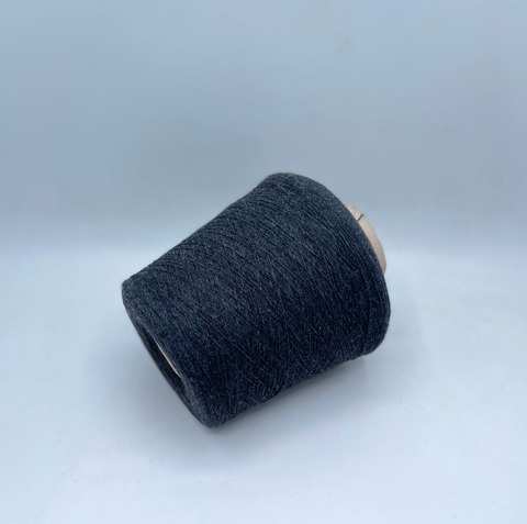 Бобинная пряжа (пр.Италия),1500м/100гр, 80%шерсть, 20%полиамид, цвет- Антрацит, арт.31556