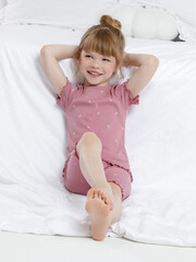 пижама  для девочки  К 1632/пепельная роза,маленькие листья