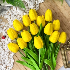 Тюльпаны реалистичные искусственные, Желтые, нежные, латексные (силиконовые), 34 см, букет из 15 штук