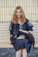 Ксения. Платье женское льняное миди с вышивкой под пояс PL-422621