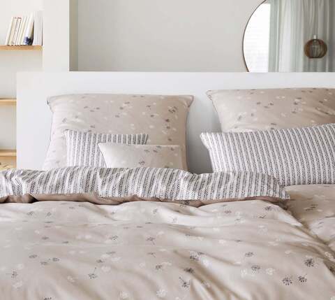 Наволочка 50х70 Elegante Fleurs 2438R/7 серая