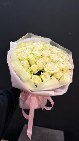 Белый букет из роз