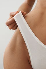 Трусы стринги из бамбука Молочный