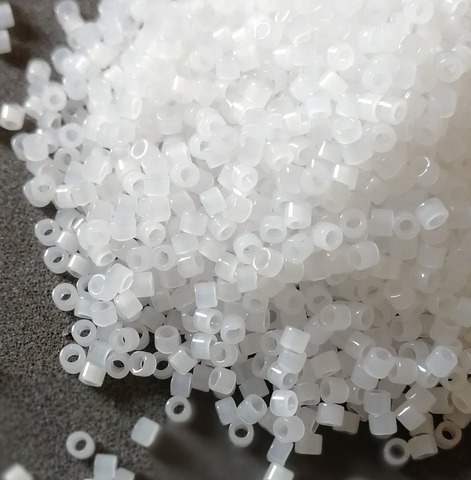 DB-0220 Бисер цилиндрический Миюки делика 11/0 /Miyuki delica 11/0 Opal White