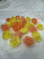 Роза из фоамирана круглая 3-3,5 см, желто-оранжевый микс, набор 24 шт.