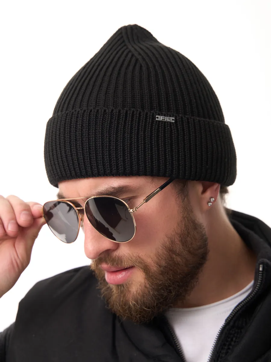 Шапка осенняя бини вязаная