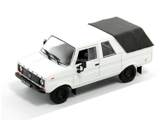 Tarpan 237 white 1:43 DeAgostini Auto Legends USSR #157