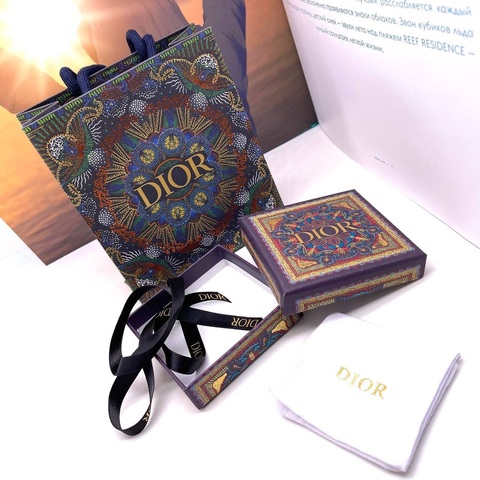 Упаковка Dior