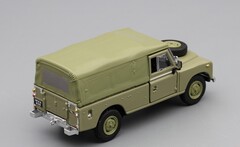  Land Rover Series 109 green Cararama 1:43