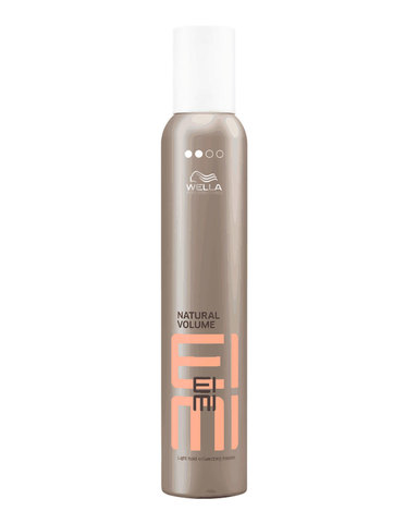 Wella EIMI NATURAL VOLUME - Пена для укладки легкой фиксации