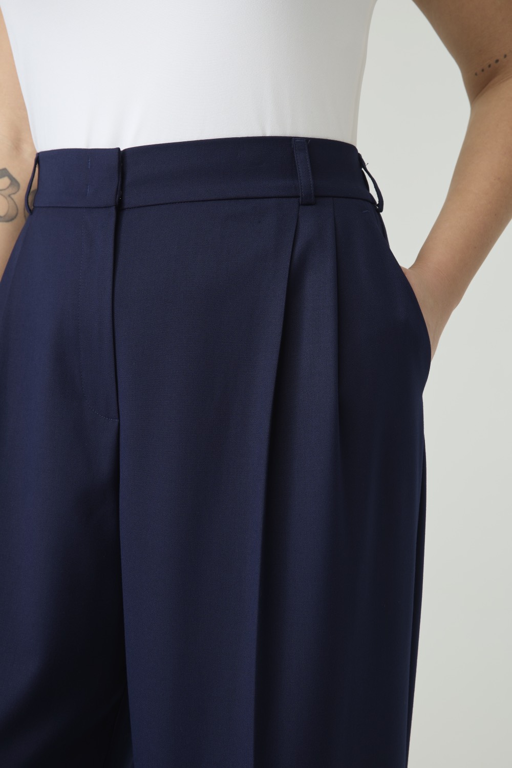 Брюки со стрелками, темно-синий