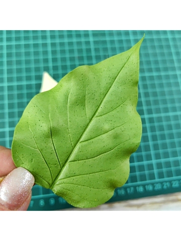 Молд пластиковый лист сирени 9,8х6,7см