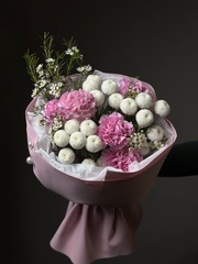 Сборный букет «Цветочное единство»