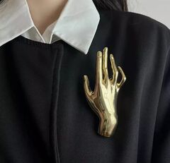 Стильная брошь РУКА (кисть) в стиле ZARA