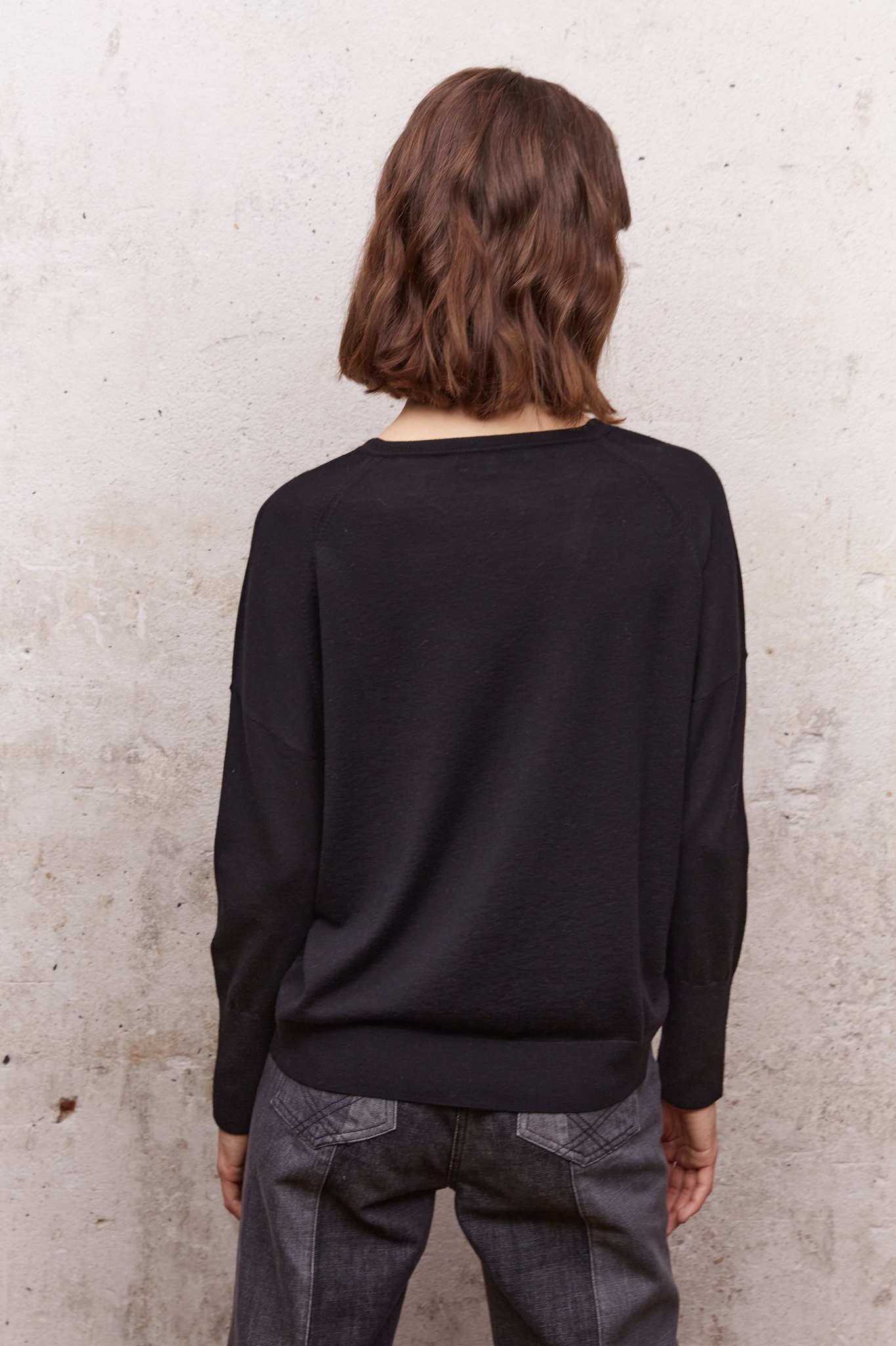 LOU - Шерстяной пуловер с V-образным вырезом