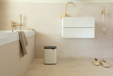 Мусорный бак Bo 7 л, артикул 234101, производитель - Brabantia, фото 2