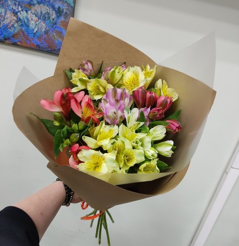 Альстромерия микс 9 штук