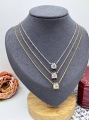 Колье с камнем каратником из серебра 925 пробы в стилистике CARTIER