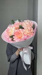 Букет из крупных ажурных роз