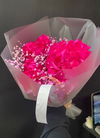 Букет Фукси из гортензии и гипсофилы