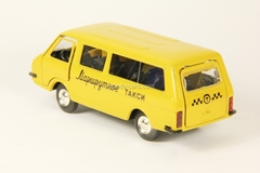 RAF-2203 Route Taxi yellow Agat Mossar Tantal 1:43