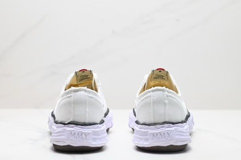 Maison MIHARA YASUHIRO 'White' 