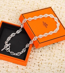 83322-kole-farandol-s-zamkom-togl