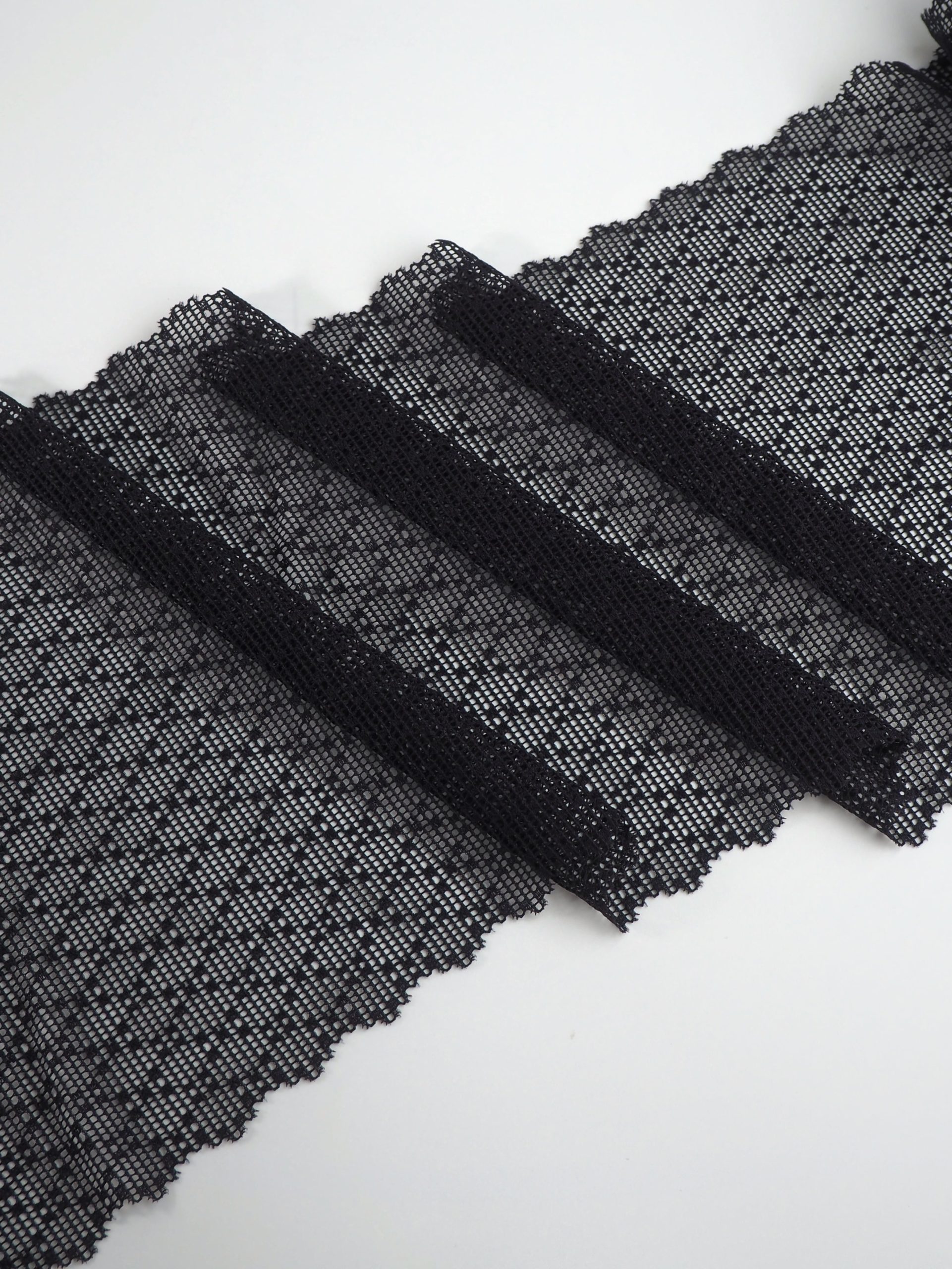 Эластичное кружево темно-синее ширина 22 см