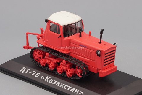 Tractor DT-75M Kazakhstan red 1:43 Hachette #138