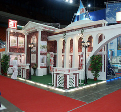 Оформление постеров. Выставка "Realtex-2004". Москва, СК "Олимпийский"