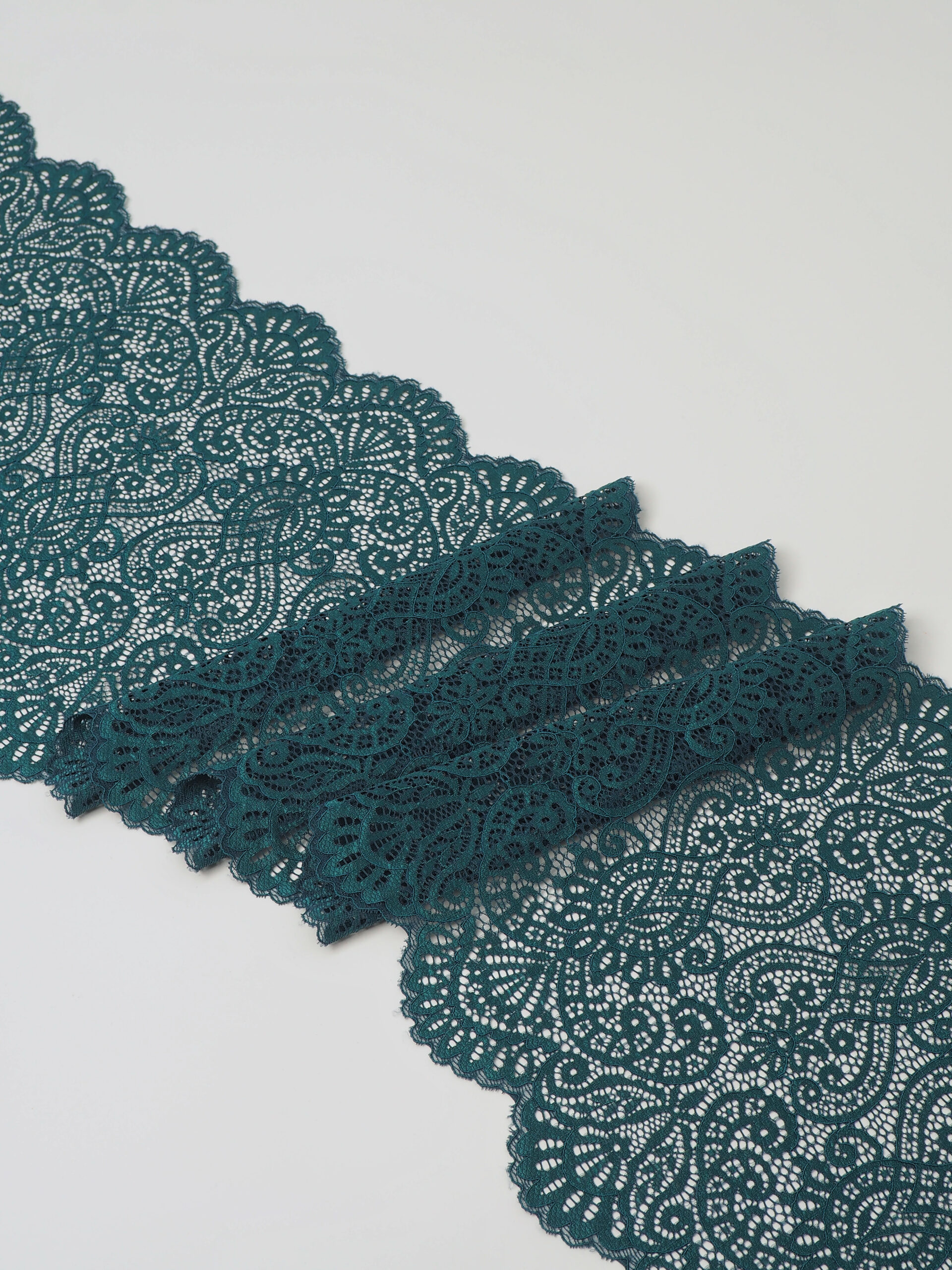 Эластичное кружево изумруд ширина 22 см