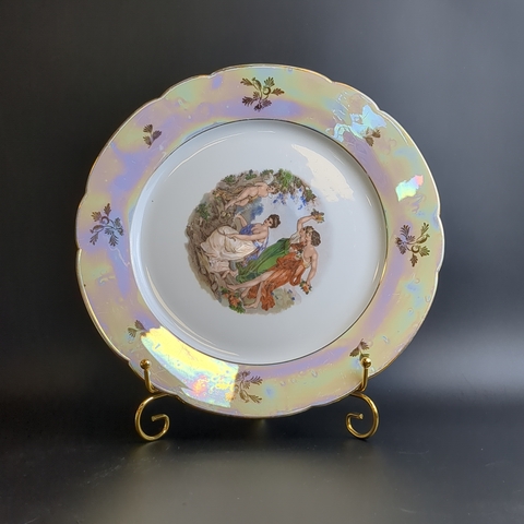 Тарелка для сервировки фарфоровая из сервиза "Мадонна", Kahla GDR, люстр, изображение, золочение, винтаж времён 1970-1990 гг