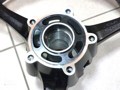 Передний колёсный диск для Suzuki GSXR600 / GSXR750 / GSXR1000 черный
