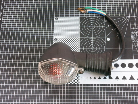 Поворотник белый Suzuki SV400 650 1000 DL 650 Kawasaki ZX-9R 6R Z 1000 750 ZRX