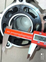 Передний колёсный диск для Suzuki GSXR600 / GSXR750 / GSXR1000 черный