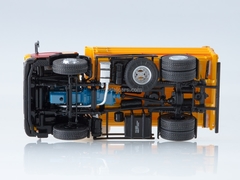 MAZ-5550 tipper MosMetro yellow-red 1:43 Start Scale Models (SSM)