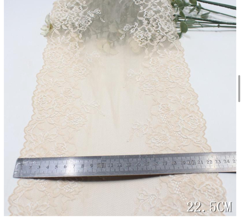 Кружево эластичное бежевое светлое 22 см