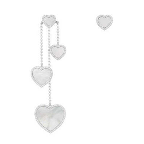 AE10688- Серьги ETERNELLE длинные  из серебра с сердечками из перламутра  APM MONACO
