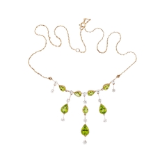 Колье с бриллиантами и природными хризолитами