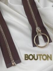 Молния темно-коричневая (молочный шоколад) с золотистым массивным кольцом