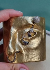 Браслет - манжета HALF FACE широкий в стиле Schiaparelli матовое серебро